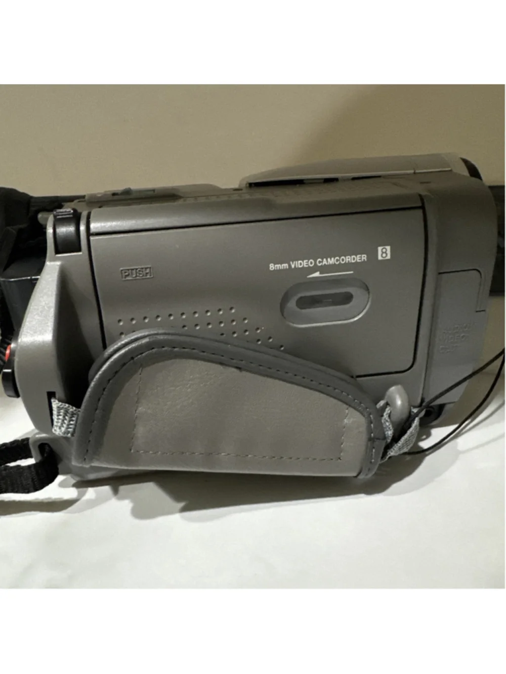 Canon ES410V Hi8 8mm Camcorder 500X Zoom Tested Works No Charger Or Cords Read